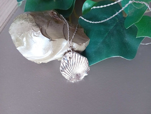 Fine Silver Shell Necklace