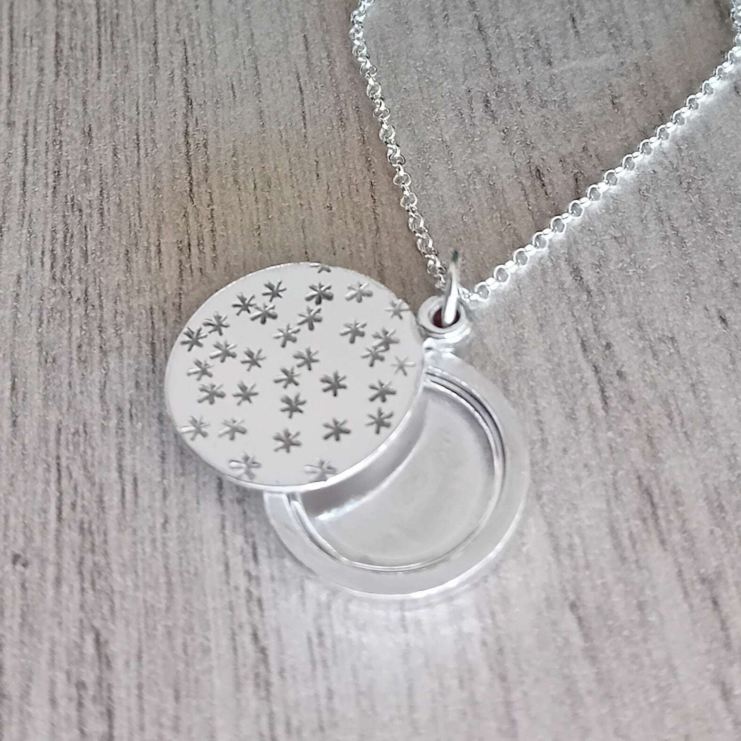 Sterling Silver Star Textured Swing Hinge Locket