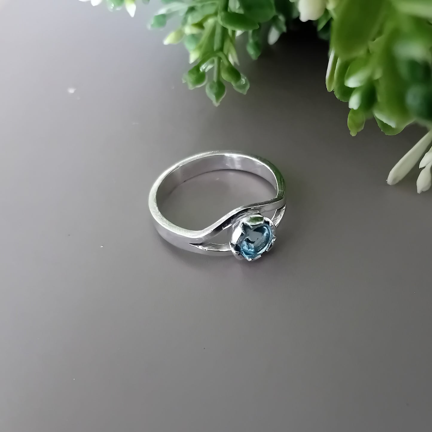 Sky Blue Topaz and Sterling Silver Split Ring