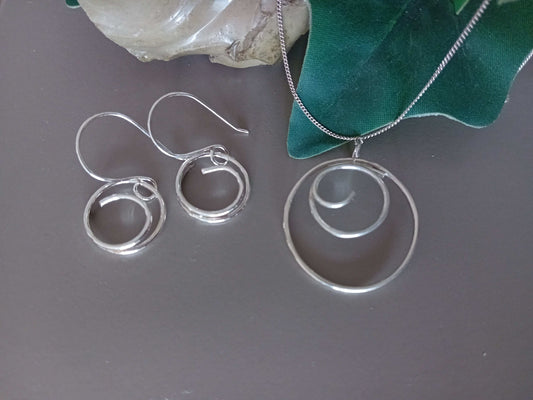 Sterling Silver Summer Sea Swirl Necklace and Earrings Set